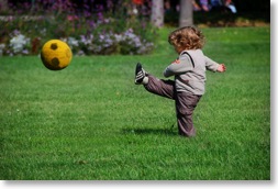 stretch-activities-football-toddler